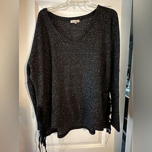 Wonderly Black and silver sweater, size L